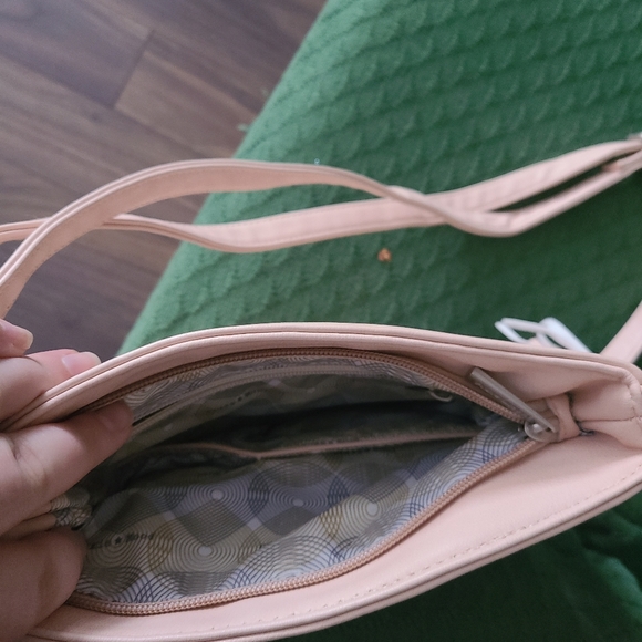 Cross Body Purse - Picture 4 of 4